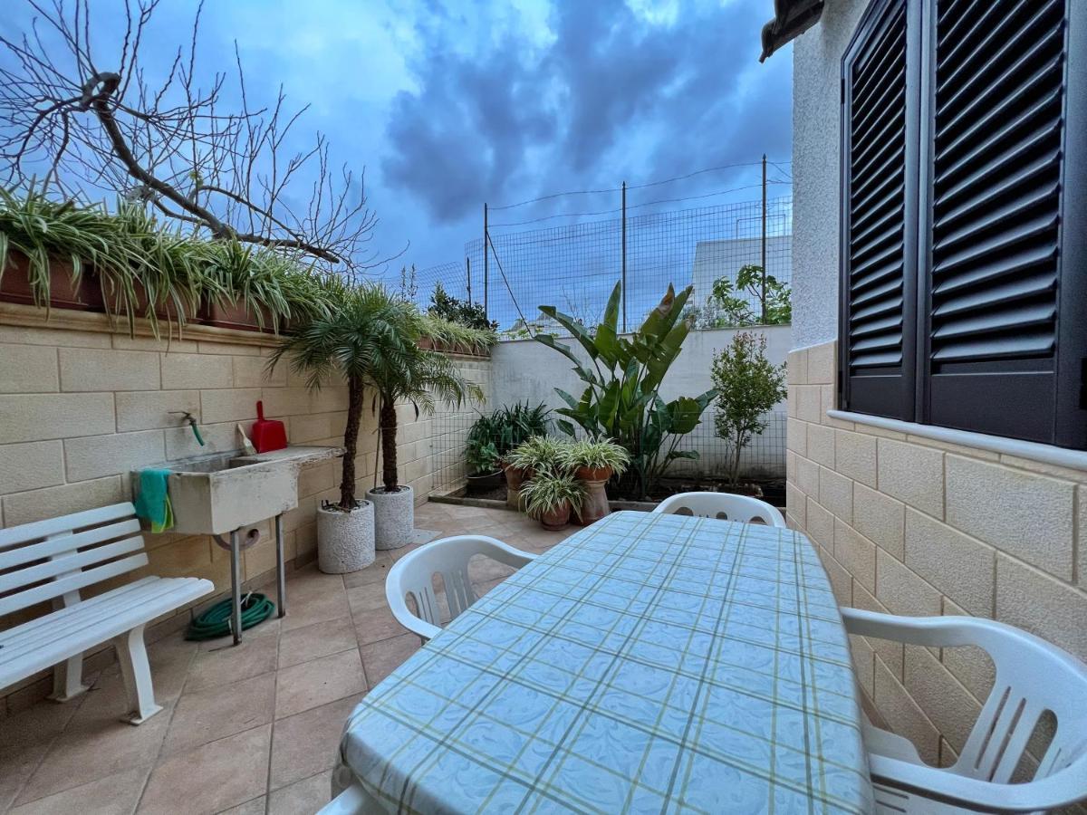Casa Vacanza Rita Marina Di Pescoluse Exterior photo